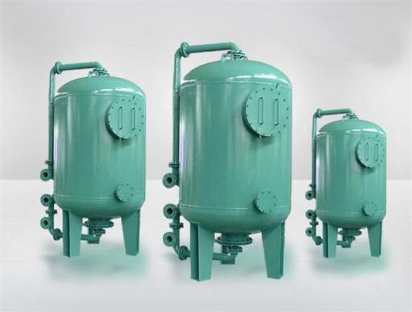 在工业循环水处理系统中，用以去除污水中杂质、吸附油等，使水质符合循环使用的要求
